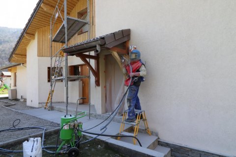 Battendier Jacky et Fils Aime la Plagne - Rénovation en second œuvre pour particuliers - Aérogommage de façade bois